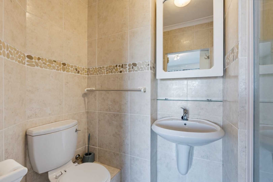 2 Bedroom Property for Sale in Royal Ascot Western Cape